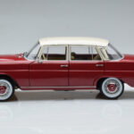 Mercedes 200 W110 レッド Norev 1:18 - image 5 of 7