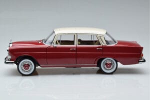 Mercedes 200 W110 レッド Norev 1:18 183706 メタル - 画像 5/7