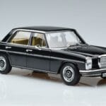 Mercedes 200 W115 リミテッドエディション Norev 1:18 183775 メタル - image 6 of 8