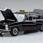 Mercedes 200 W115 タクシー Norev 1:18 183776 メタル - image 2 of 7