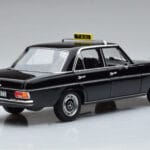 Mercedes 200 W115 タクシー Norev 1:18 183776 メタル - image 3 of 7