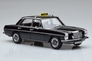 Mercedes 200 W115 タクシー Norev 1:18 183776 メタル - 画像 5/7