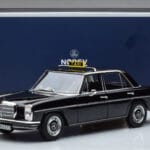 Mercedes 200 W115 タクシー Norev 1:18 183776 メタル - image 7 of 7