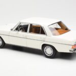 Mercedes 200 W115 ホワイト Norev 1:18 - image 7 of 8