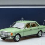 Mercedes 200 W123 グリーン Norev 1:18 183796 メタル - image 7 of 7
