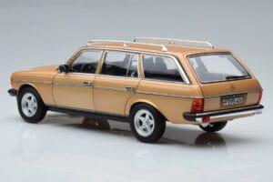 Mercedes 200T S123 AMG Package ベージュ Norev 1:18 183739 メタル - 画像 7/9
