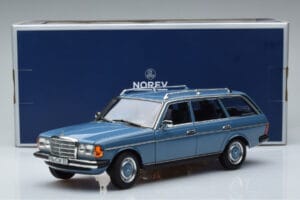 Mercedes 200T S123 ブルー Norev 1:18 183737 メタル - 画像 7/7