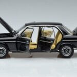 Mercedes 230E W123 リミテッドエディション Norev 1:18 183711 メタル - image 4 of 8