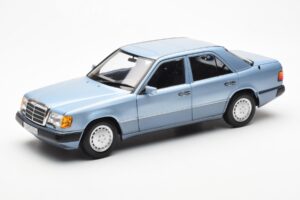 Mercedes 230E W124 ライトブルー メタリック Norev 1:18