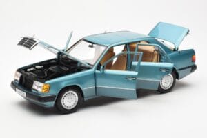 Mercedes 230E W124 ベリルメタリック ディーラーエディション Norev 1:18 B66040698 メタル - 画像 2/8