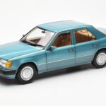 Mercedes 230E W124 ベリルメタリック ディーラーエディション Norev 1:18