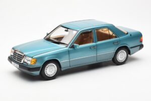 Mercedes 230E W124 ベリルメタリック ディーラーエディション Norev 1:18
