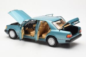 Mercedes 230E W124 ベリルメタリック ディーラーエディション Norev 1:18 B66040698 メタル - 画像 5/8