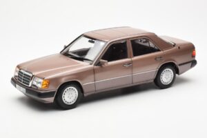 Mercedes 230E W124 ローズウッドメタリック ディーラーエディション Norev 1:18