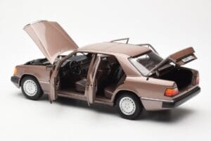 Mercedes 230E W124 ローズウッドメタリック ディーラーエディション Norev 1:18 B66040697 メタル - 画像 5/8
