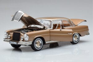 Mercedes 250 SE Coupe W111 ゴールドメタリック Norev 1:18 183759 メタル - 画像 2/7