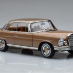 Mercedes 250 SE Coupe W111 ゴールドメタリック Norev 1:18 - image 5 of 7