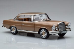 Mercedes 250 SE Coupe W111 ゴールドメタリック Norev 1:18 183759 メタル - 画像 5/7