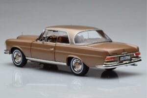 Mercedes 250 SE Coupe W111 ゴールドメタリック Norev 1:18 183759 メタル - 画像 6/7