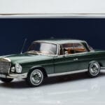 Mercedes 250 SE Coupe W111 グリーンメタリック リミテッドエディション Norev 1:18 183764 メタル - image 7 of 7