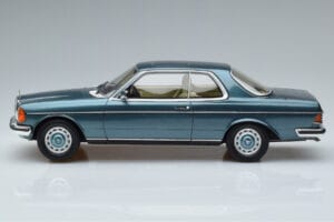 Mercedes 280 CE C123 ブルー Otto 1:18 OT627 レジン - 画像 3/6