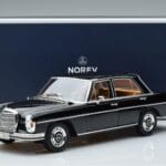 Mercedes 280 SE W108 ブラック Norev 1:18 183762 メタル - image 7 of 7