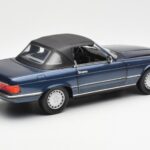 Mercedes 300 SL R107 ノーティカルブルー Norev 1:18 - image 3 of 8