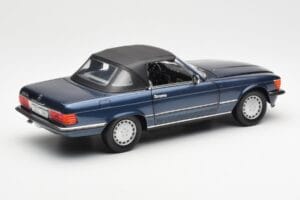 Mercedes 300 SL R107 ノーティカルブルー Norev 1:18 183466 メタル - 画像 3/8
