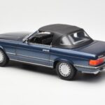 Mercedes 300 SL R107 ノーティカルブルー Norev 1:18 - image 7 of 8