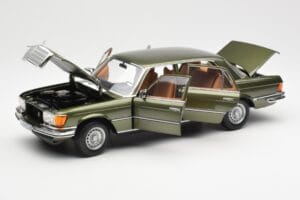 Mercedes 450SEL 6.9 W116 グリーン メタリック Norev 1:18 183455 メタル - 画像 2/8