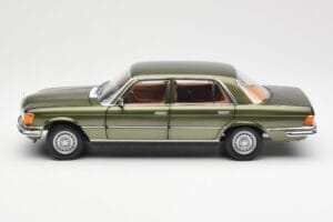 Mercedes 450SEL 6.9 W116 グリーン メタリック Norev 1:18 183455 メタル - 画像 4/8
