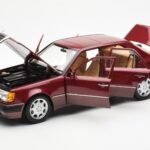 Mercedes 500E W124 レッドメタリック ディーラーエディション Norev 1:18 - image 2 of 8