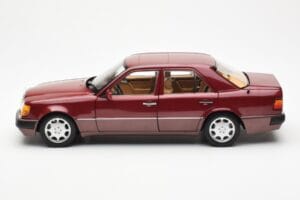 Mercedes 500E W124 レッドメタリック ディーラーエディション Norev 1:18 B66040699 メタル - 画像 4/8