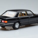 Mercedes 560 SEL W126 ブラック Norev 1:18 - image 3 of 7