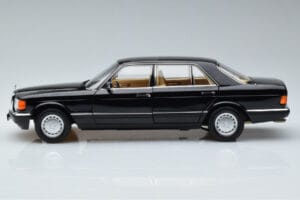 Mercedes 560 SEL W126 ブラック Norev 1:18 183793 メタル - 画像 4/7