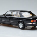 Mercedes 560 SEL W126 ブラック Norev 1:18 - image 6 of 7