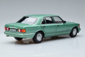 Mercedes 560 SEL W126 ライトグリーン Norev 1:18 183469 メタル - 画像 3/7