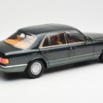 Mercedes 560 SEL W126 ナイトグリーンメタリック Dealer Edition Norev 1:18 - image 3 of 8