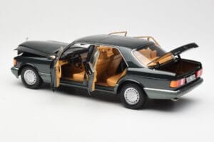 Mercedes 560 SEL W126 ナイトグリーンメタリック Dealer Edition Norev 1:18 B66040626 メタル - 画像 5/8