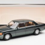 Mercedes 560 SEL W126 ナイトグリーンメタリック Dealer Edition Norev 1:18 - image 8 of 8