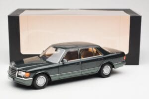 Mercedes 560 SEL W126 ナイトグリーンメタリック Dealer Edition Norev 1:18 B66040626 メタル - 画像 8/8