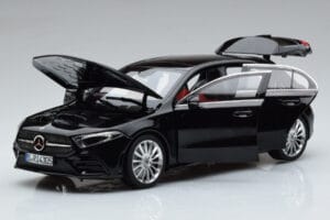 Mercedes A-Class W177 AMG Line Norev 1:18 183861 メタル - 画像 2/7