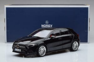 Mercedes A-Class W177 AMG Line Norev 1:18 183861 メタル - 画像 7/7