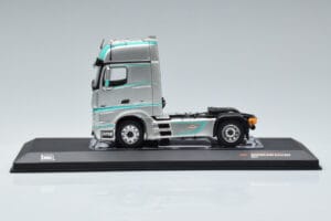 Mercedes Actros MP4 レーシング エディション IXO 1:43 TR091 メタル - 画像 3/6