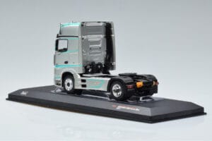 Mercedes Actros MP4 レーシング エディション IXO 1:43 TR091 メタル - 画像 5/6