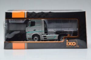 Mercedes Actros MP4 レーシング エディション IXO 1:43 TR091 メタル - 画像 6/6