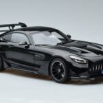 Mercedes AMG GT C190 Black Series ブラック Norev 1:18 183900 メタル - image 5 of 7
