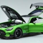 Mercedes AMG GT C190 Black Series グリーン Hell Magno リミテッドエディション Norev 1:18 183903 メタル - image 2 of 7