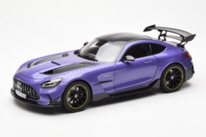 Mercedes AMG GT Black Series パープル Asia Exclusive Norev 1:18