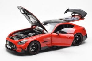 Mercedes AMG GT Black Series レッド Asia Exclusive Norev 1:18 183906 メタル - 画像 2/8